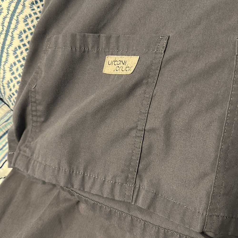 Extra small scrub set by Urban scrubs grey with light pink trim at the neck. - Picture 2 of 7